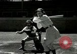 Image des femmes jouant All American Girls Baseball jeu Kenosha Wisconsin USA, 1949, de la seconde 29 séquences d'archives historiques vidéo 65675020790