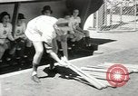 Image des femmes jouant All American Girls Baseball jeu Kenosha Wisconsin USA, 1949, de la seconde 49 séquences d'archives historiques vidéo 65675020790