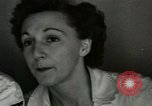 Image des femmes jouant All American Girls Baseball jeu Kenosha Wisconsin USA, 1949, de la seconde 61 séquences d'archives historiques vidéo 65675020790