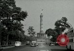 Standbild Siegessaule Berlin Deutschland, 1955, aus Sekunde 4 historischem Filmmaterial Videoclip 65675020797
