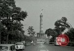 Standbild Siegessaule Berlin Deutschland, 1955, aus Sekunde 9 historischem Filmmaterial Videoclip 65675020797