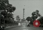 Standbild Siegessaule Berlin Deutschland, 1955, aus Sekunde 19 historischem Filmmaterial Videoclip 65675020797