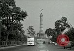 Standbild Siegessaule Berlin Deutschland, 1955, aus Sekunde 25 historischem Filmmaterial Videoclip 65675020797