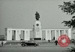 Standbild Siegessaule Berlin Deutschland, 1955, aus Sekunde 46 historischem Filmmaterial Videoclip 65675020797