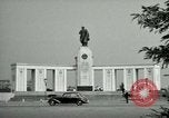 Standbild Siegessaule Berlin Deutschland, 1955, aus Sekunde 53 historischem Filmmaterial Videoclip 65675020797