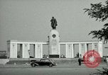 Standbild Siegessaule Berlin Deutschland, 1955, aus Sekunde 58 historischem Filmmaterial Videoclip 65675020797