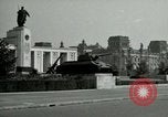 Standbild Siegessaule Berlin Deutschland, 1955, aus Sekunde 62 historischem Filmmaterial Videoclip 65675020797