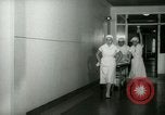 Standbild Bluttransfusion New York United States USA, 1948, aus Sekunde 24 historischem Filmmaterial Videoclip 65675020835