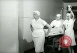 Standbild Bluttransfusion New York United States USA, 1948, aus Sekunde 29 historischem Filmmaterial Videoclip 65675020835