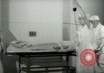 Standbild Bluttransfusion New York United States USA, 1948, aus Sekunde 31 historischem Filmmaterial Videoclip 65675020835