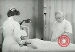 Standbild Bluttransfusion New York United States USA, 1948, aus Sekunde 40 historischem Filmmaterial Videoclip 65675020835