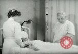Standbild Bluttransfusion New York United States USA, 1948, aus Sekunde 41 historischem Filmmaterial Videoclip 65675020835