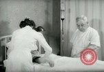 Standbild Bluttransfusion New York United States USA, 1948, aus Sekunde 44 historischem Filmmaterial Videoclip 65675020835