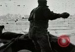 Standbild Walross Jagd Saint Lawrence Island Alaska USA, 1915, aus Sekunde 16 historischem Filmmaterial Videoclip 65675020844