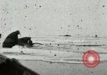 Standbild Walross Jagd Saint Lawrence Island Alaska USA, 1915, aus Sekunde 23 historischem Filmmaterial Videoclip 65675020844