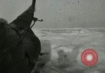 Standbild Walross Jagd Saint Lawrence Island Alaska USA, 1915, aus Sekunde 55 historischem Filmmaterial Videoclip 65675020844