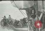 Standbild Captain Pedersen von Whaler Herman Trades mit Eskimos Indian Point Alaska USA, 1915, aus Sekunde 46 historischem Filmmaterial Videoclip 65675020846