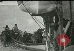 Standbild Captain Pedersen von Whaler Herman Trades mit Eskimos Indian Point Alaska USA, 1915, aus Sekunde 47 historischem Filmmaterial Videoclip 65675020846