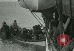 Standbild Captain Pedersen von Whaler Herman Trades mit Eskimos Indian Point Alaska USA, 1915, aus Sekunde 50 historischem Filmmaterial Videoclip 65675020846