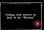 Standbild Captain Pedersen von Whaler Herman Trades mit Eskimos Indian Point Alaska USA, 1915, aus Sekunde 55 historischem Filmmaterial Videoclip 65675020846