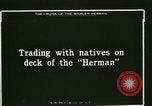 Standbild Captain Pedersen von Whaler Herman Trades mit Eskimos Indian Point Alaska USA, 1915, aus Sekunde 56 historischem Filmmaterial Videoclip 65675020846