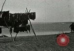 Standbild Alaskan Dorf Alaska USA, 1915, aus Sekunde 13 historischem Filmmaterial Videoclip 65675020847