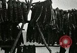 Standbild Alaskan Dorf Alaska USA, 1915, aus Sekunde 19 historischem Filmmaterial Videoclip 65675020847