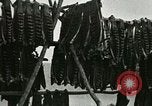 Standbild Alaskan Dorf Alaska USA, 1915, aus Sekunde 20 historischem Filmmaterial Videoclip 65675020847