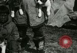 Standbild Alaskan Dorf Alaska USA, 1915, aus Sekunde 38 historischem Filmmaterial Videoclip 65675020847