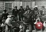 Immagine di Danza nativa Point Hope Alaska USA, 1915, secondo 42 filmato di repertorio 65675020850