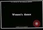 Immagine di Danza nativa Point Hope Alaska USA, 1915, secondo 59 filmato di repertorio 65675020850