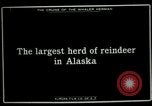 Standbild Rentierzüchtung Point Barrow Alaska USA, 1915, aus Sekunde 5 historischem Filmmaterial Videoclip 65675020851