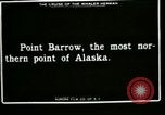 Standbild Eskimo Village Point Barrow Alaska USA, 1915, aus Sekunde 5 historischem Filmmaterial Videoclip 65675020852