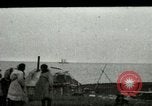 Standbild Eskimo Village Point Barrow Alaska USA, 1915, aus Sekunde 26 historischem Filmmaterial Videoclip 65675020852