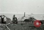 Standbild Eskimo Village Point Barrow Alaska USA, 1915, aus Sekunde 40 historischem Filmmaterial Videoclip 65675020852
