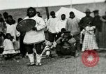 Standbild Native Esquimau Tanz Point Barrow Alaska USA, 1915, aus Sekunde 15 historischem Filmmaterial Videoclip 65675020854