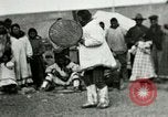 Standbild Native Esquimau Tanz Point Barrow Alaska USA, 1915, aus Sekunde 20 historischem Filmmaterial Videoclip 65675020854