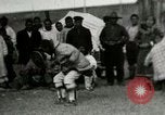 Standbild Native Esquimau Tanz Point Barrow Alaska USA, 1915, aus Sekunde 24 historischem Filmmaterial Videoclip 65675020854