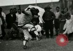Standbild Native Esquimau Tanz Point Barrow Alaska USA, 1915, aus Sekunde 28 historischem Filmmaterial Videoclip 65675020854