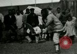 Standbild Native Esquimau Tanz Point Barrow Alaska USA, 1915, aus Sekunde 30 historischem Filmmaterial Videoclip 65675020854