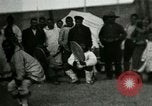 Standbild Native Esquimau Tanz Point Barrow Alaska USA, 1915, aus Sekunde 34 historischem Filmmaterial Videoclip 65675020854