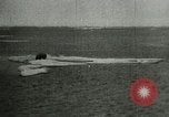 Standbild Polar Bear Jagd Herschel Island Arktischen Ozean, 1915, aus Sekunde 27 historischem Filmmaterial Videoclip 65675020856