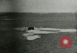 Standbild Polar Bear Jagd Herschel Island Arktischen Ozean, 1915, aus Sekunde 33 historischem Filmmaterial Videoclip 65675020856