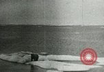Standbild Polar Bear Jagd Herschel Island Arktischen Ozean, 1915, aus Sekunde 35 historischem Filmmaterial Videoclip 65675020856