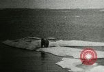 Standbild Polar Bear Jagd Herschel Island Arktischen Ozean, 1915, aus Sekunde 37 historischem Filmmaterial Videoclip 65675020856