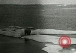 Standbild Polar Bear Jagd Herschel Island Arktischen Ozean, 1915, aus Sekunde 39 historischem Filmmaterial Videoclip 65675020856
