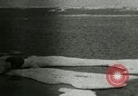 Standbild Polar Bear Jagd Herschel Island Arktischen Ozean, 1915, aus Sekunde 41 historischem Filmmaterial Videoclip 65675020856