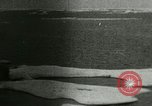 Standbild Polar Bear Jagd Herschel Island Arktischen Ozean, 1915, aus Sekunde 42 historischem Filmmaterial Videoclip 65675020856