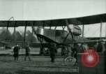 Immagine di Presidente Woodrow Wilson ispeziona aerei bombardieri Washington DC Bolling Field USA, 1918, secondo 34 filmato di repertorio 65675020880