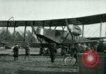 Immagine di Presidente Woodrow Wilson ispeziona aerei bombardieri Washington DC Bolling Field USA, 1918, secondo 37 filmato di repertorio 65675020880